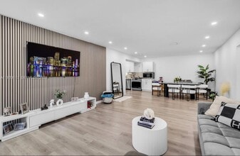 1735 NE 147th St in Miami, FL - Building Photo - Building Photo