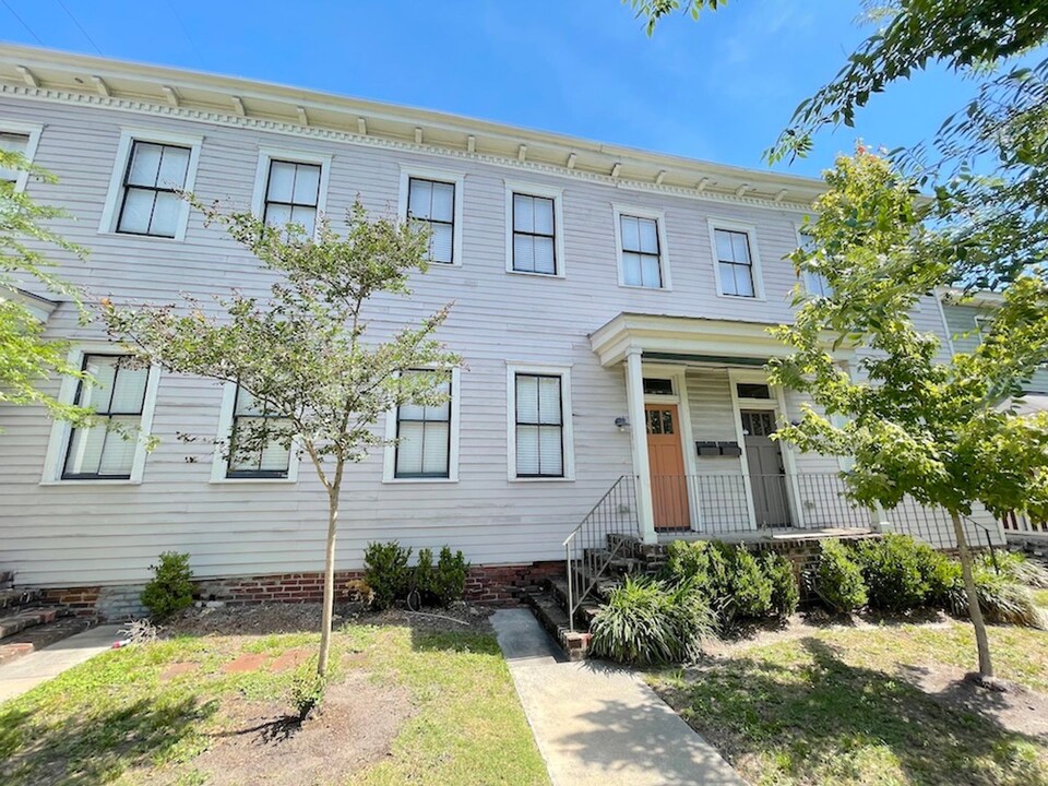 608 E Henry St in Savannah, GA - Building Photo