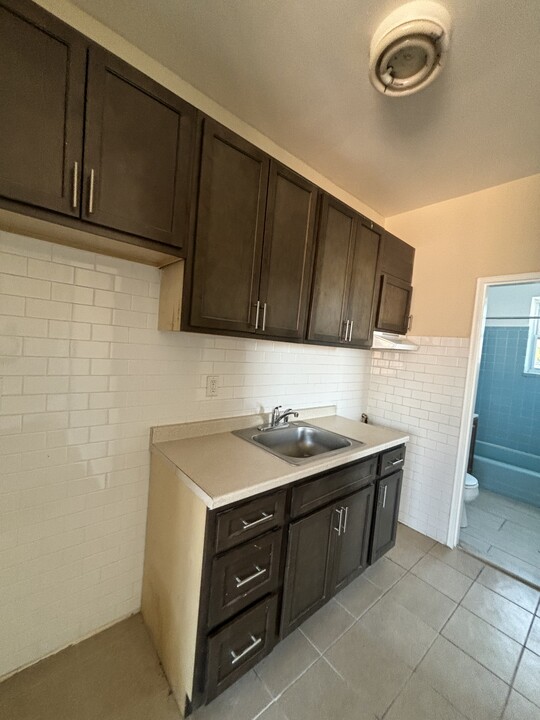 611 Nye Ave, Unit C5 in Irvington, NJ - Building Photo