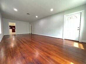 2420 White Oak Dr in Houston, TX - Building Photo - Building Photo