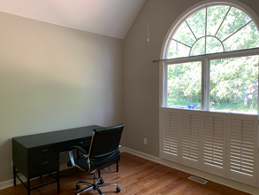 64 Oakwood Dr in Chapel Hill, NC - Building Photo - Building Photo