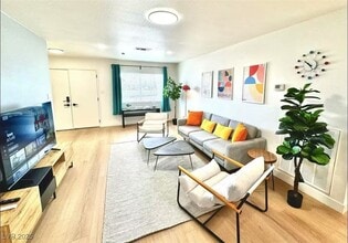 4316 Powell Ave in Las Vegas, NV - Building Photo - Building Photo