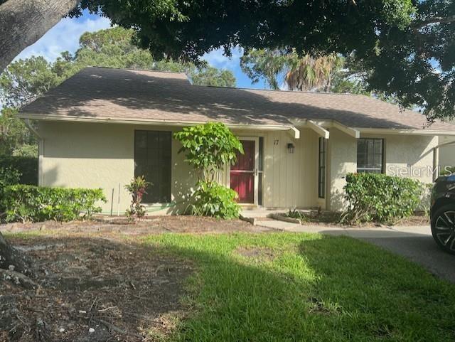 17 Windrush Bay Dr in Tarpon Springs, FL - Building Photo