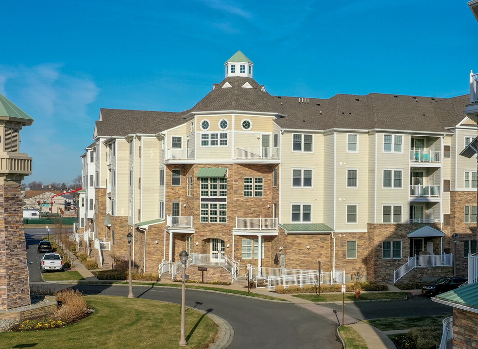 33 Cooper Ave in Long Branch, NJ - Foto de edificio