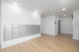 Haven on Orange in Los Angeles, CA - Foto de edificio - Interior Photo
