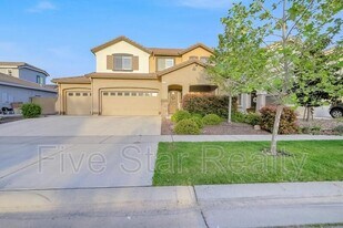5609 Peach Tree Dr in Marysville, CA - Building Photo
