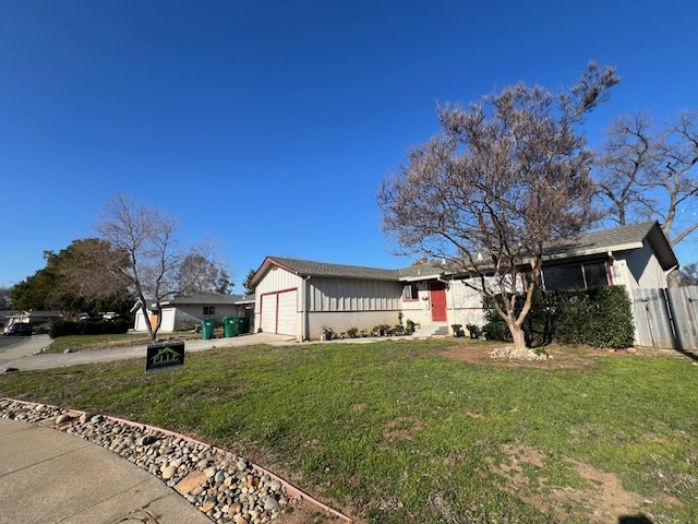 640 Brookwood Way in Chico, CA - Building Photo