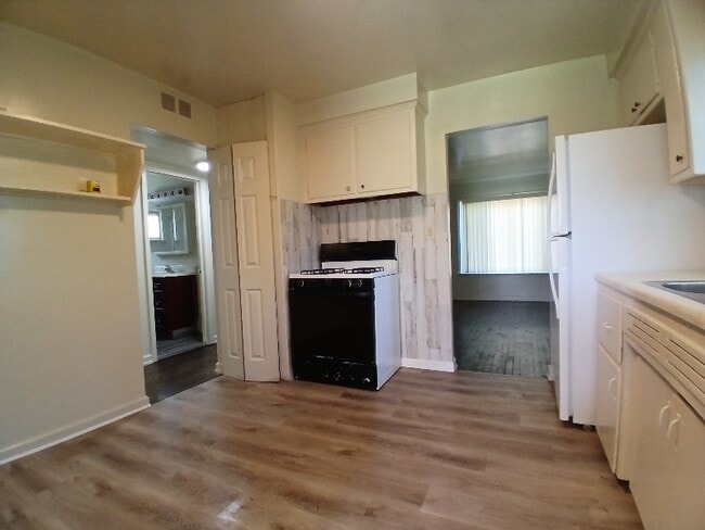 78 E Yale Ave in Pontiac, MI - Building Photo - Building Photo