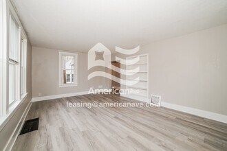 1120 W McClure Ave in Peoria, IL - Building Photo - Building Photo