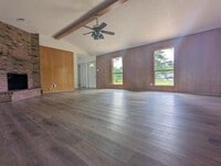 988 Jeffcote Rd photo'