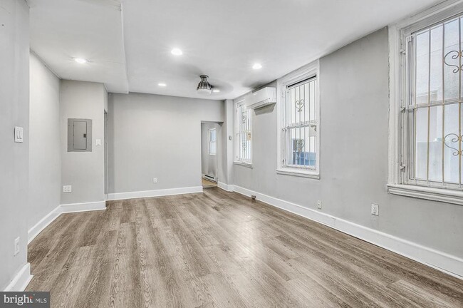 1202 N 7th St in Philadelphia, PA - Building Photo - Building Photo