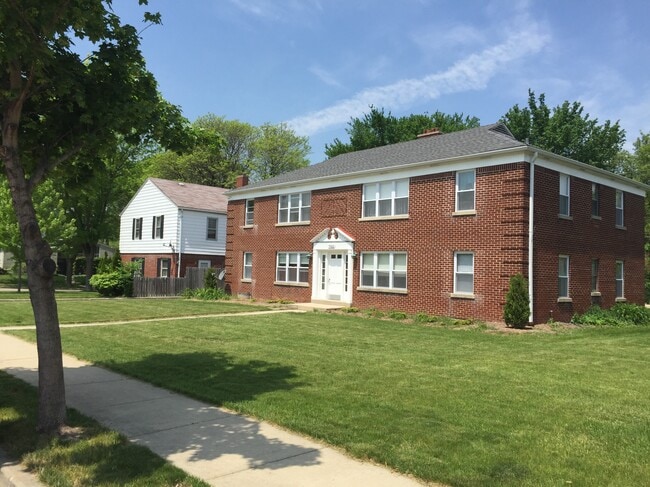 7922 W Center St, Unit 7922 W Center Street.  #2