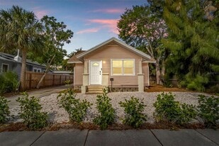 1735 Yale St S in St. Petersburg, FL - Building Photo