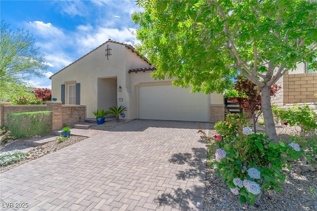 11831 Saverio Ave in Las Vegas, NV - Foto de edificio - Building Photo