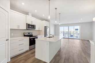 507 Lucas Blvd NW in Calgary, AB - Building Photo - Building Photo