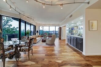 3350 McCue Rd in Houston, TX - Building Photo - Building Photo