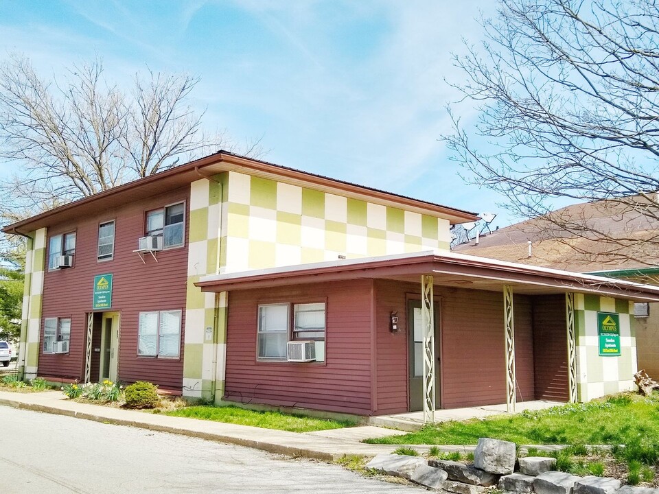 Sassafras Apartments in Bloomington, IN - Building Photo