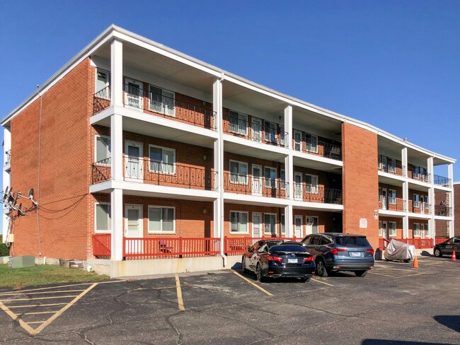 2027 N Butrick St in Waukegan, IL - Building Photo - Primary Photo