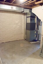 5133 Kent Way in Pittsburgh, PA - Foto de edificio - Building Photo