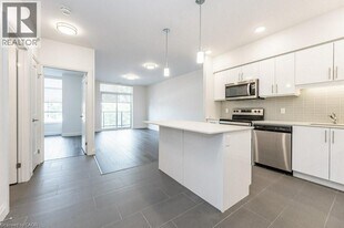 399 Queen St S in Kitchener, ON - Building Photo