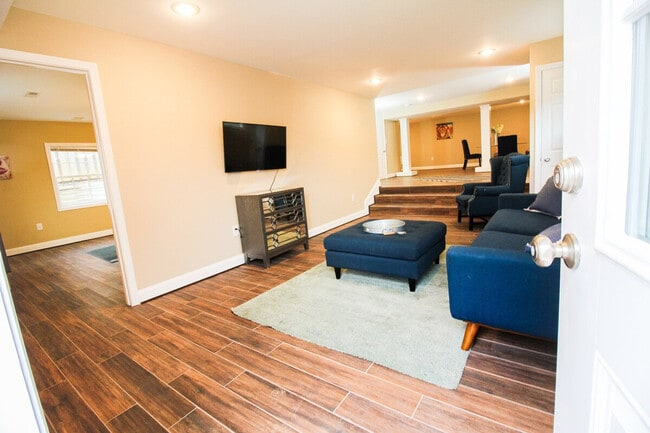 2762 Cameron Rd, Unit SI ID1431386P in Falls Church, VA - Building Photo - Building Photo