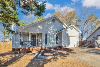 3681 Highgate Dr in Hope Mills, NC - Building Photo - Building Photo