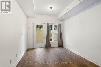 1133 Cooke Blvd. in Burlington, ON - Building Photo - Building Photo