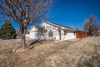 842 Edna Way in Pueblo, CO - Building Photo - Building Photo