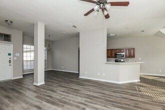 317 Dupont Cir in Fort Worth, TX - Building Photo - Building Photo
