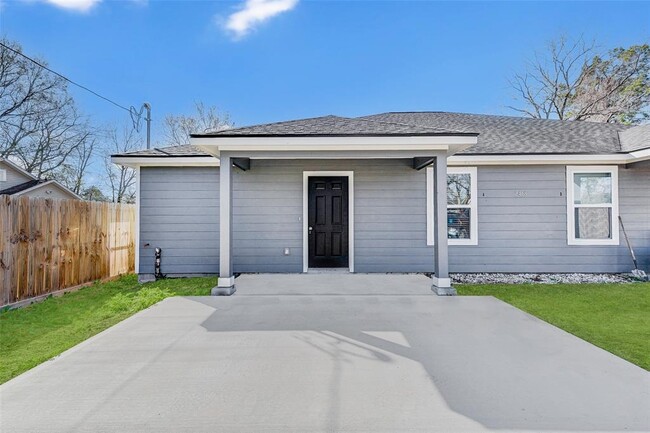 property at 2418 Mann St