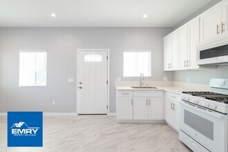 10624 Swinton Ave in Los Angeles, CA - Building Photo - Building Photo