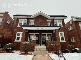 1031 Art Hill Pl in St. Louis, MO - Building Photo