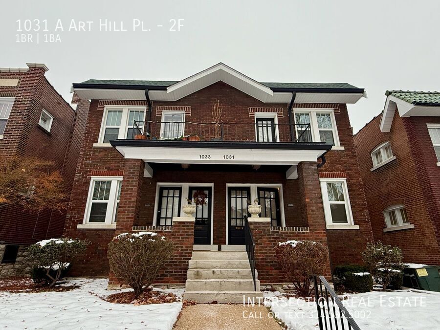 1031 Art Hill Pl in St. Louis, MO - Building Photo