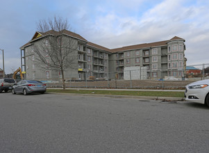 Brookhouse Gate in Clarington, ON - Building Photo - Building Photo