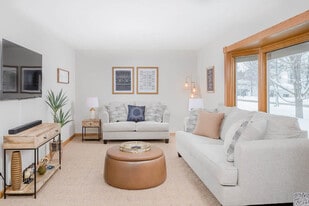 2100 School St in Stevens Point, WI - Building Photo