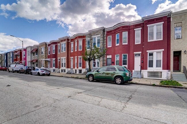 property at 2137 W Fayette St