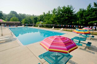 Plum Tree Apartments in Ellicott City, MD - Building Photo