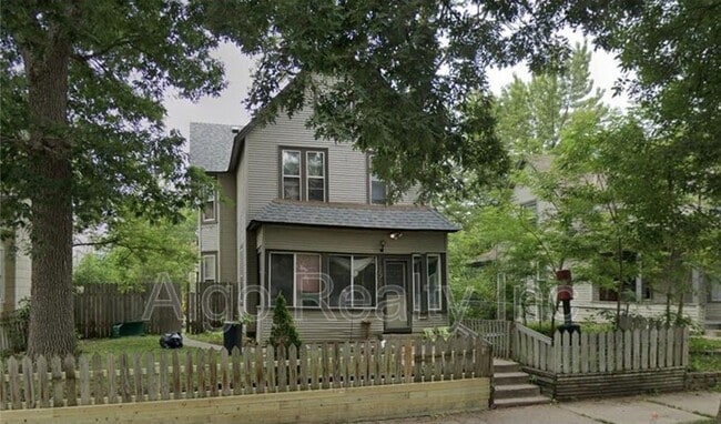 property at 2923 N Girard Ave