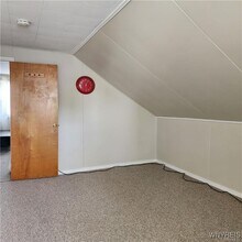 526 Capen Blvd in Buffalo, NY - Foto de edificio - Building Photo