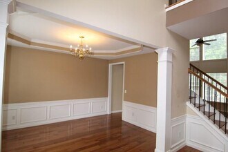 565 Midhurst Pl in Suwanee, GA - Building Photo - Building Photo