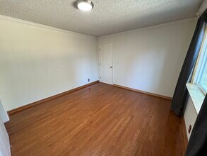 2075 Lockwood Dr in San Jose, CA - Building Photo - Building Photo