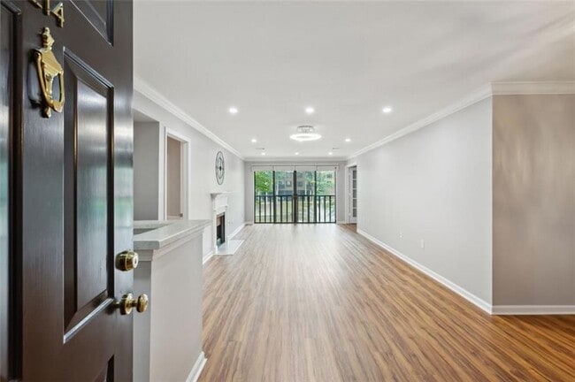 23214 Plantation Dr NE in Atlanta, GA - Building Photo - Building Photo