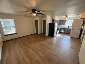 7300 Comanche Trail in Lake Worth, TX - Building Photo - Building Photo