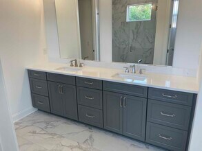 4556 Stellata Loop in Sherrills Ford, NC - Building Photo - Building Photo
