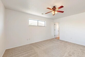 699 Lakeview Cir SE in Rio Rancho, NM - Building Photo - Building Photo