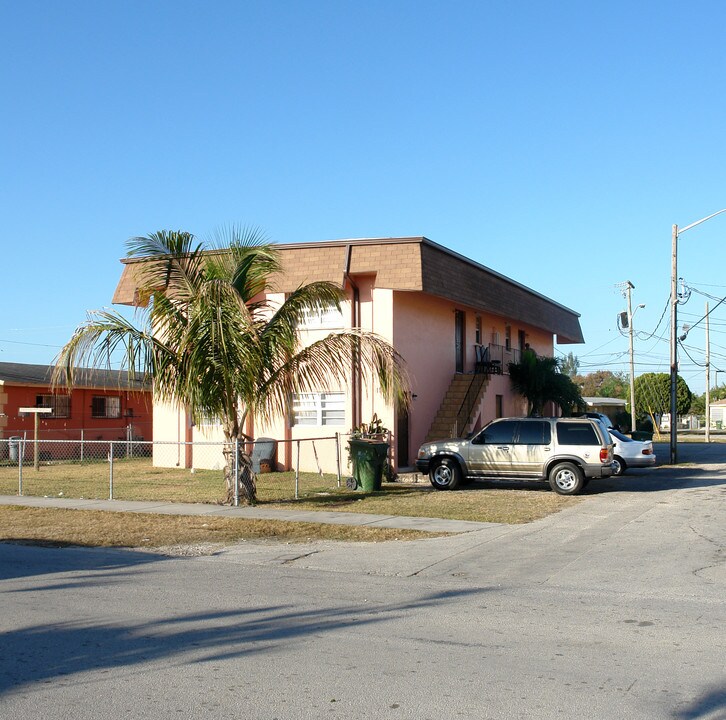 116 NW 5th Ave in Homestead, FL - Building Photo