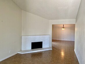 4945 Travertine Cir in Sacramento, CA - Building Photo - Building Photo