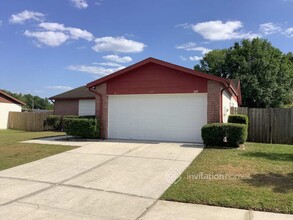 1407 Foxboro Dr in Brandon, FL - Building Photo - Building Photo