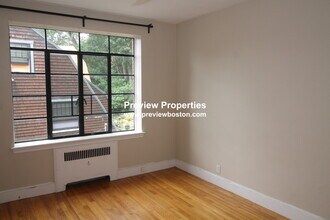 97 Strathmore Rd, Unit 7P in Boston, MA - Foto de edificio - Building Photo