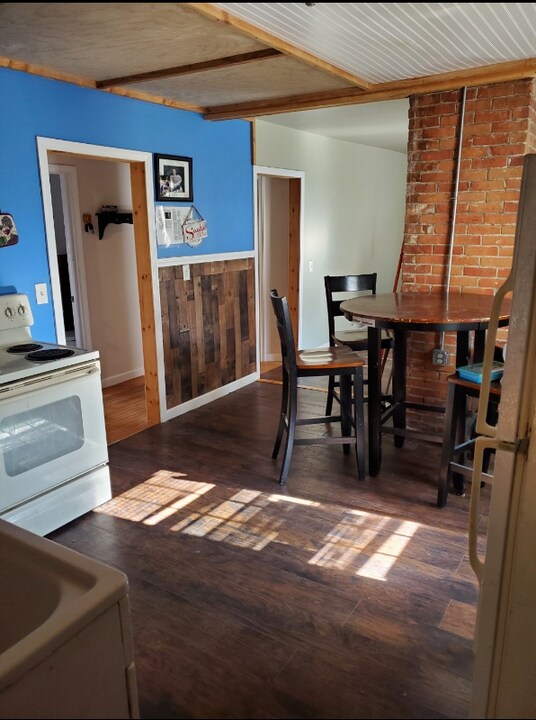 106 Hampshire St in Auburn, ME - Building Photo